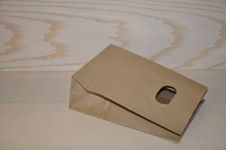 14 x 7 x 21 cm PUNGA CU MANER DECUPAT